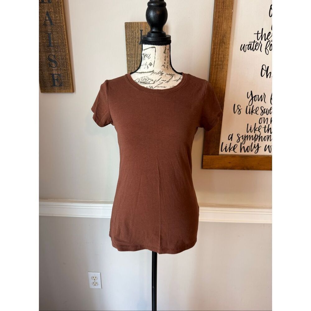 Tahari Women's Essentials Pima Cotton Blend Short Sleeve T-Shirt Brown Size XS